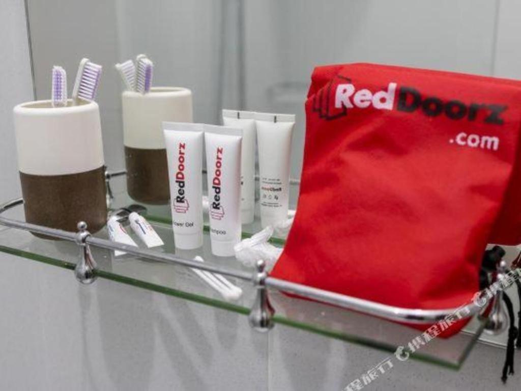 Reddoorz Hotel Plus @ Little India สิงคโปร์ ภายนอก รูปภาพ