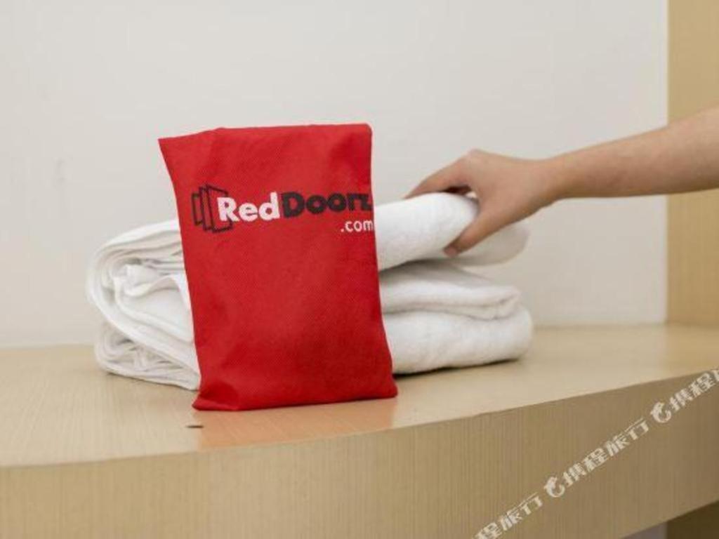 Reddoorz Hotel Plus @ Little India สิงคโปร์ ภายนอก รูปภาพ