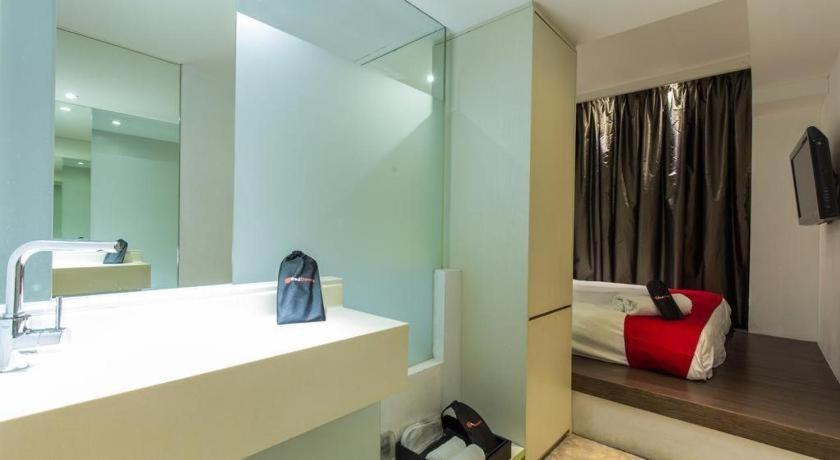 Reddoorz Hotel Plus @ Little India สิงคโปร์ ภายนอก รูปภาพ