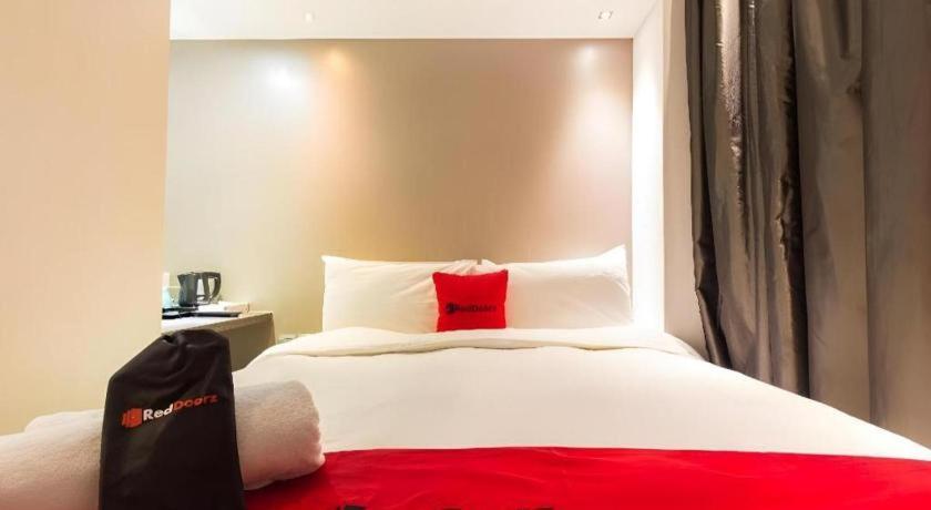 Reddoorz Hotel Plus @ Little India สิงคโปร์ ภายนอก รูปภาพ