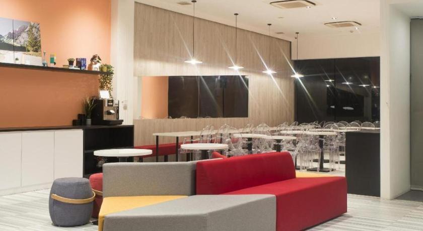 Reddoorz Hotel Plus @ Little India สิงคโปร์ ภายนอก รูปภาพ
