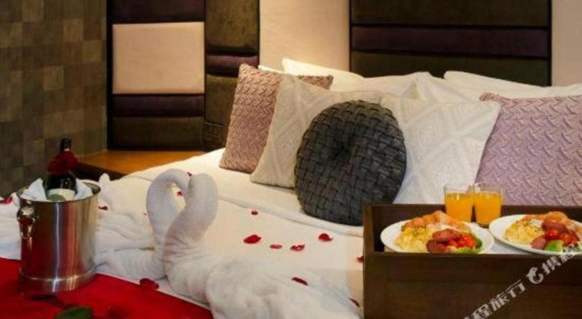 Reddoorz Hotel Plus @ Little India สิงคโปร์ ภายนอก รูปภาพ